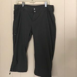 Columbia omni shield women’s cargo pant size 12.